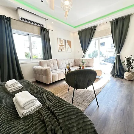 For - Apartmán Larnaca