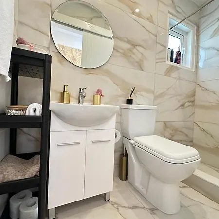 For - Apartman Lárnaka